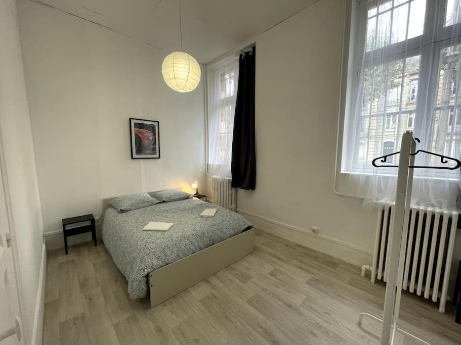 Agreable Maison De Ville Dans La Plus Belle Avenue Orléans Buitenkant foto