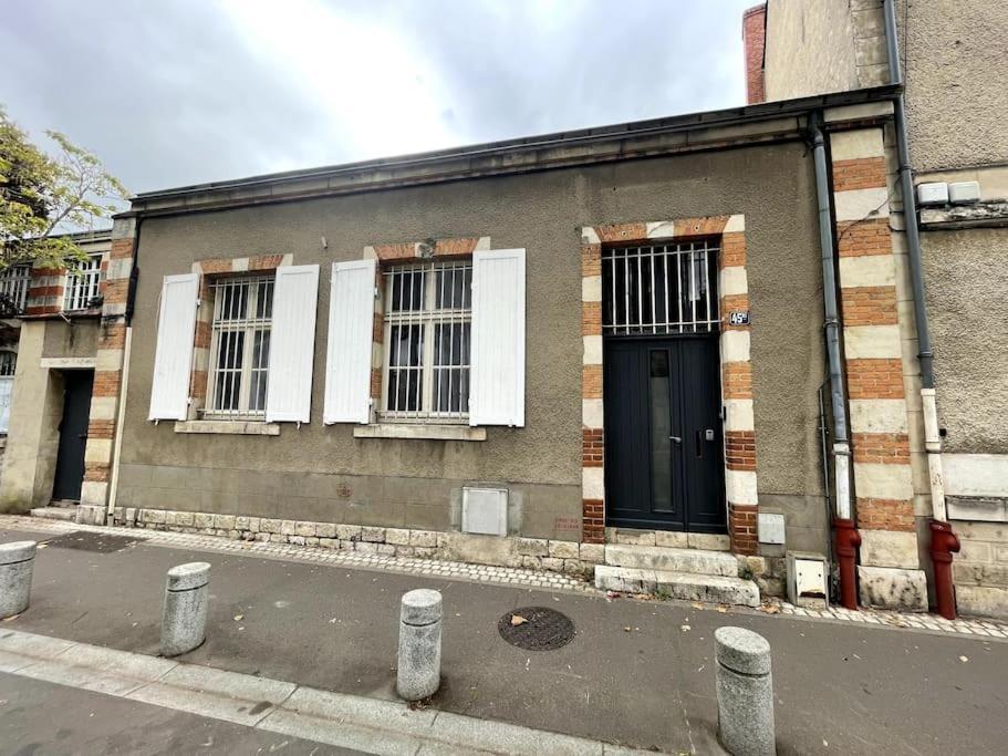 Agreable Maison De Ville Dans La Plus Belle Avenue Orléans Buitenkant foto